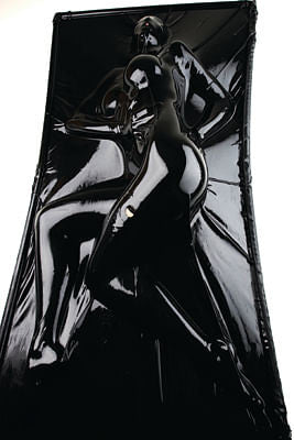 Extreme Black Latex Vacuum Bed-0